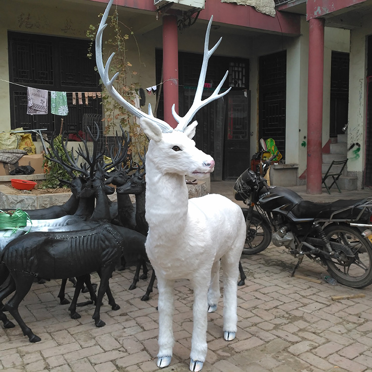 多場景使用仿真皮毛動物梅花鹿 影視城劇情需要仿真動物